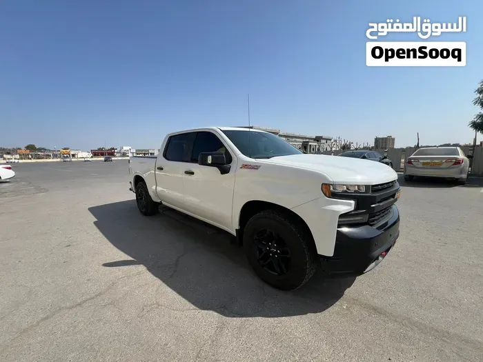 Chevrolet Silverado 2021 photo 3