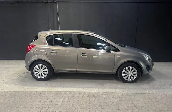 Opel Corsa 2013 photo 4