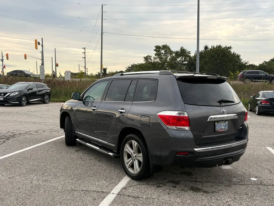 Toyota Highlander 2013 photo 4