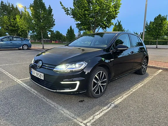 Volkswagen E-Golf 2019 photo 2