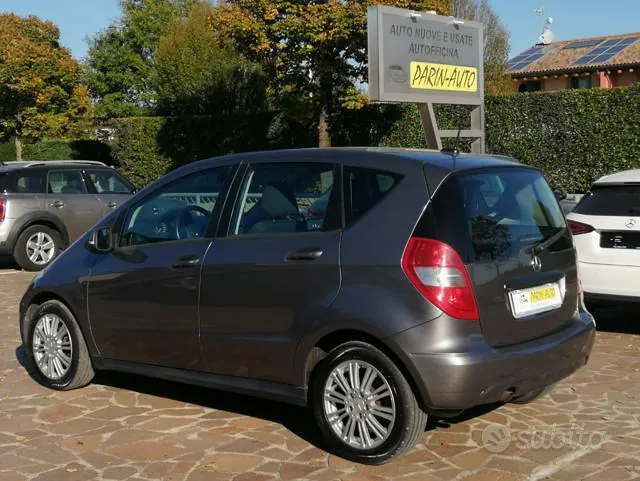 Mercedes-Benz A 160 2010 photo 4