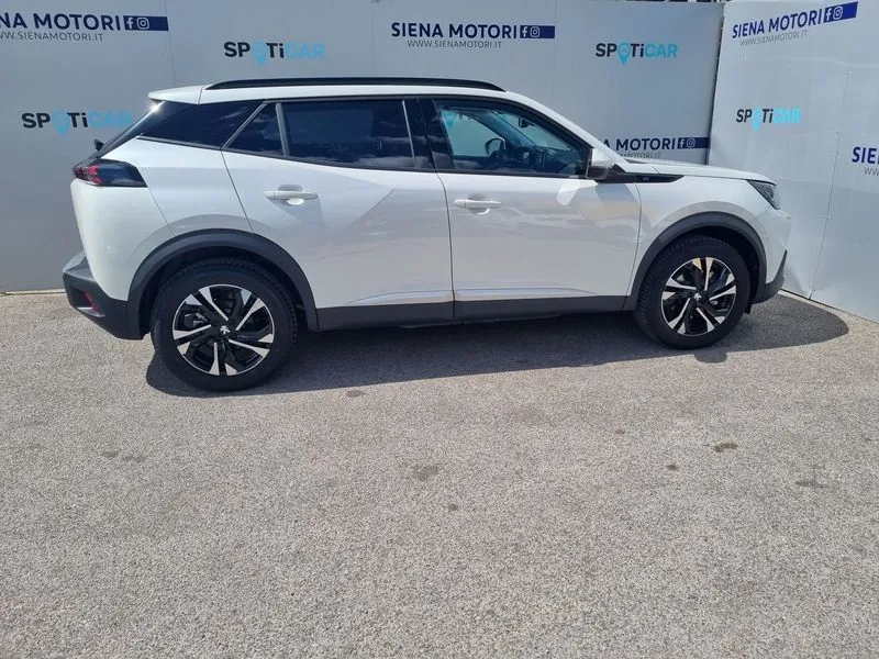 Peugeot 2008 2021 photo 4