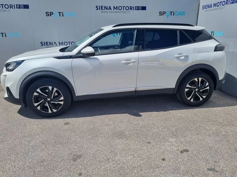 Peugeot 2008 2021 photo 3