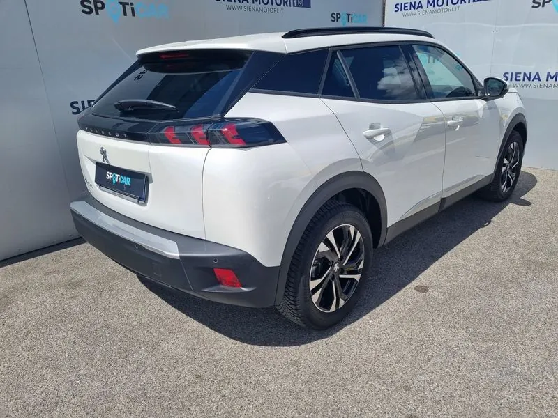 Peugeot 2008 2021 photo 5