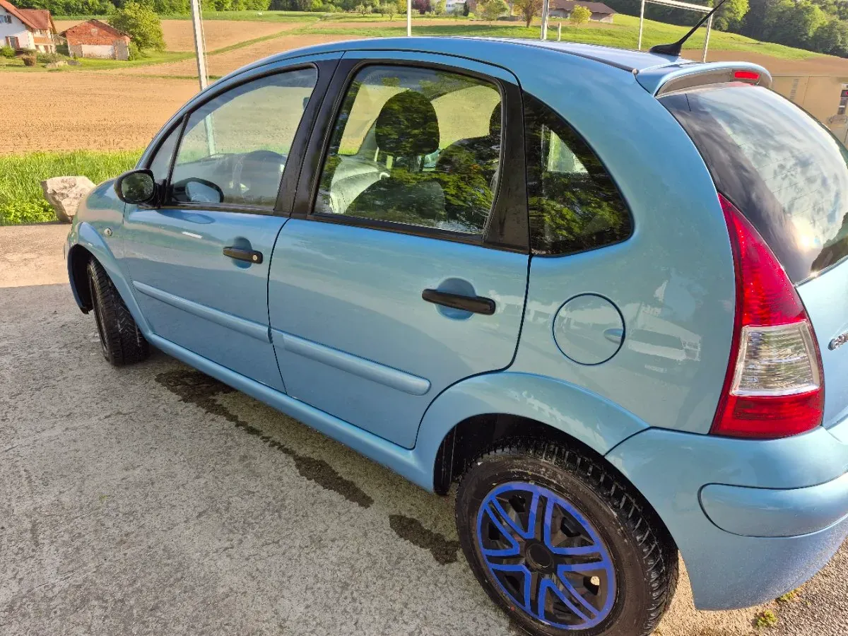Citroen C3 2008 photo 2