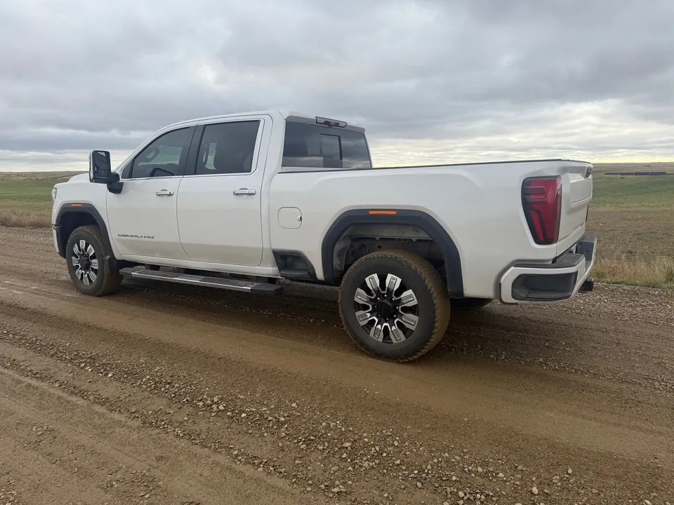 GMC Sierra 3500Hd 2025 photo 4