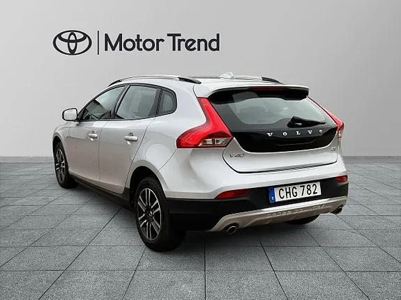 Volvo V40 Cross Country 2018 photo 3