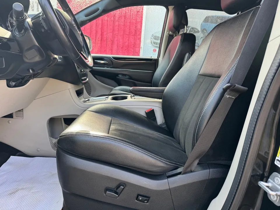 Dodge Grand Caravan 2019 photo 4