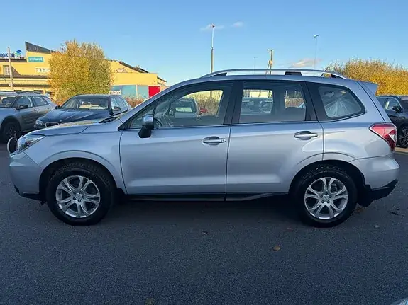 Subaru Forester 2013 photo 2