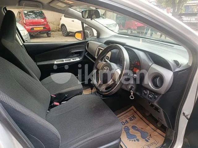 Toyota Vitz 2015 photo 5