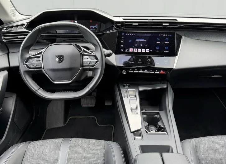 Peugeot 308 2022 photo 2