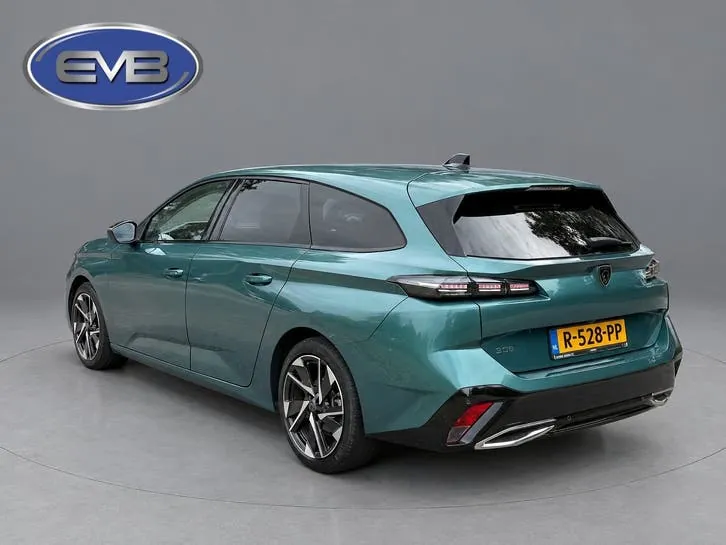 Peugeot 308 2022 photo 3