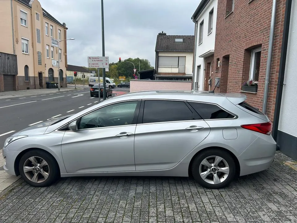 Hyundai I40