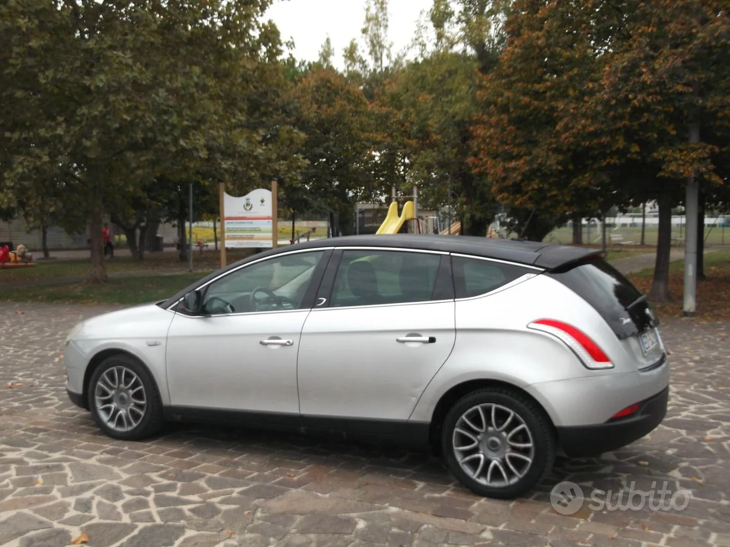 Lancia Delta 2010 photo 3