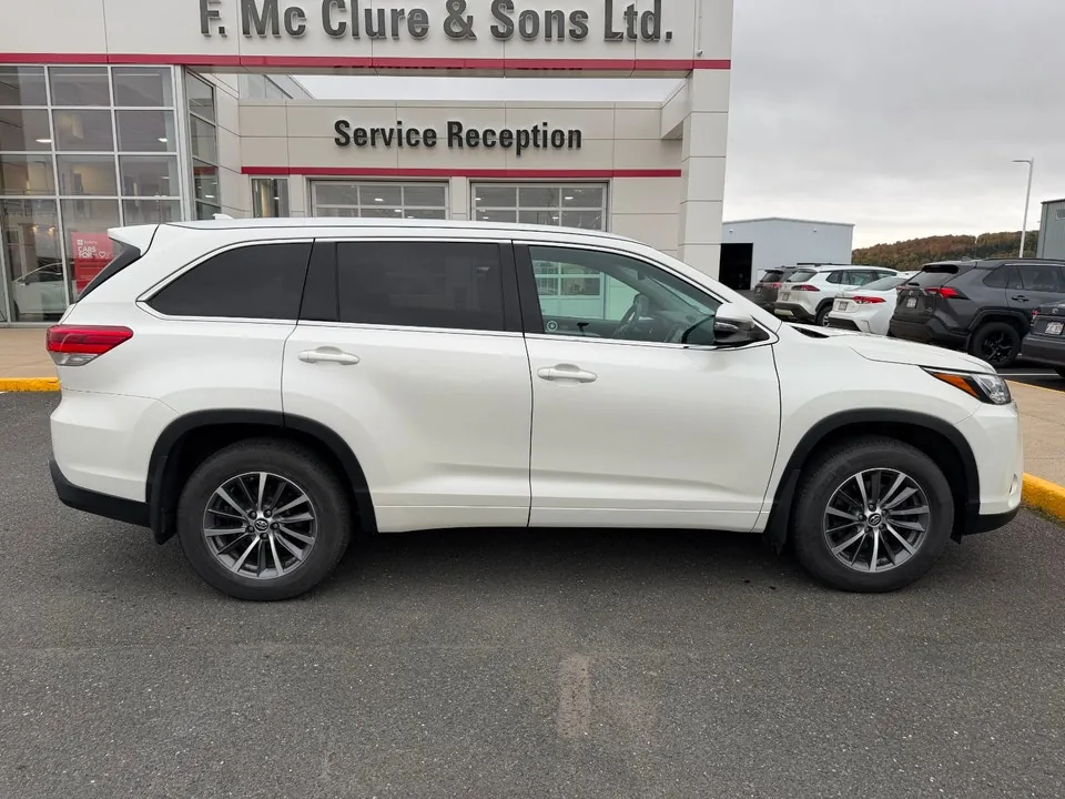 Toyota Highlander 2018 photo 2