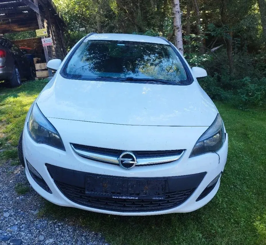 Opel Astra 2015 photo 3