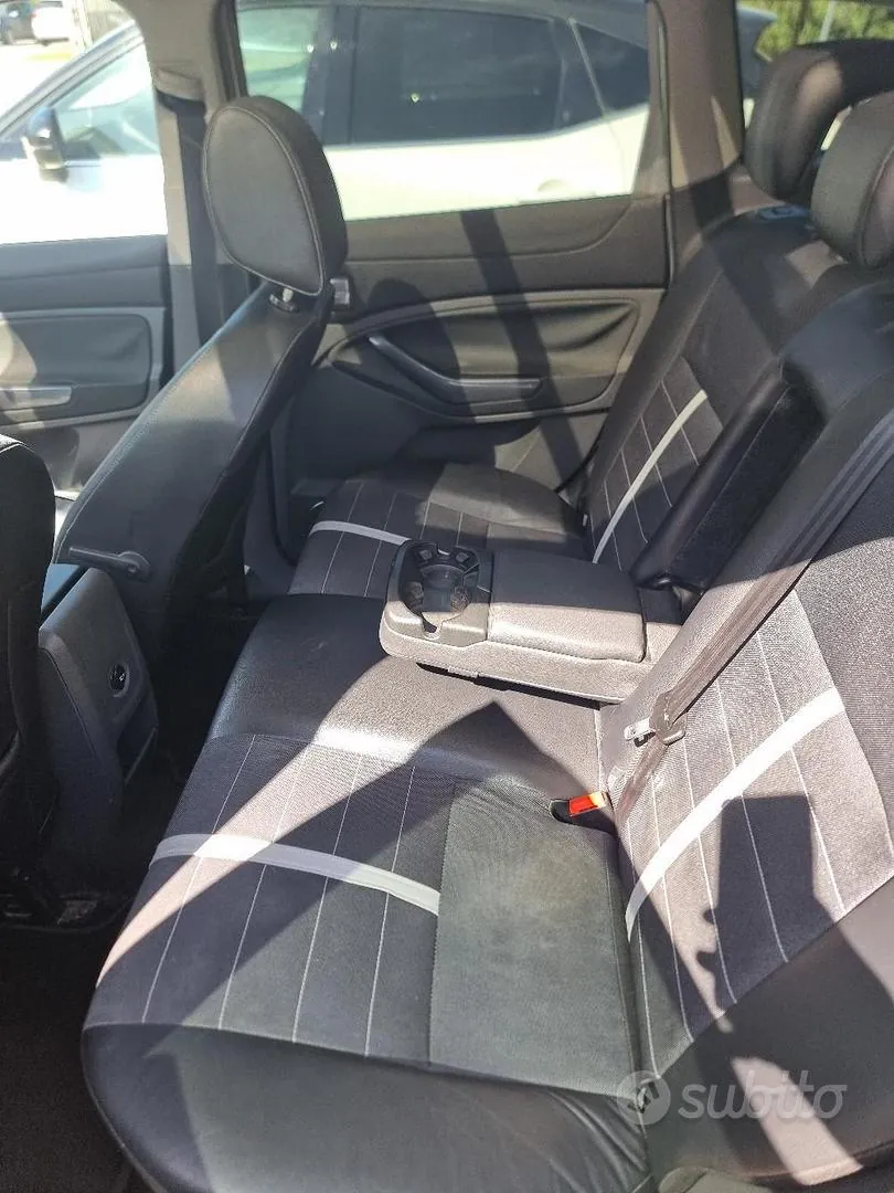 Ford Kuga 2010 photo 4