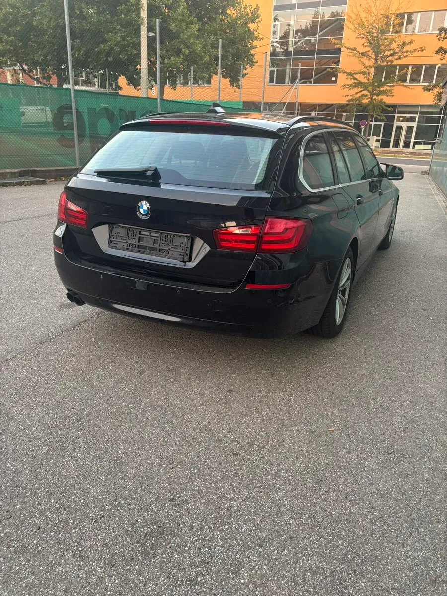 BMW 5 Series 2011 photo 3
