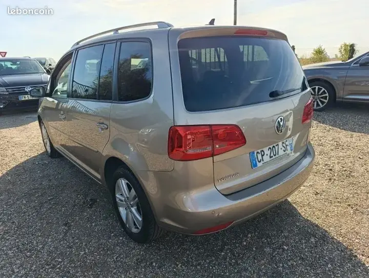 Volkswagen Touran 2013 photo 5