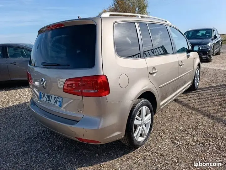 Volkswagen Touran 2013 photo 4