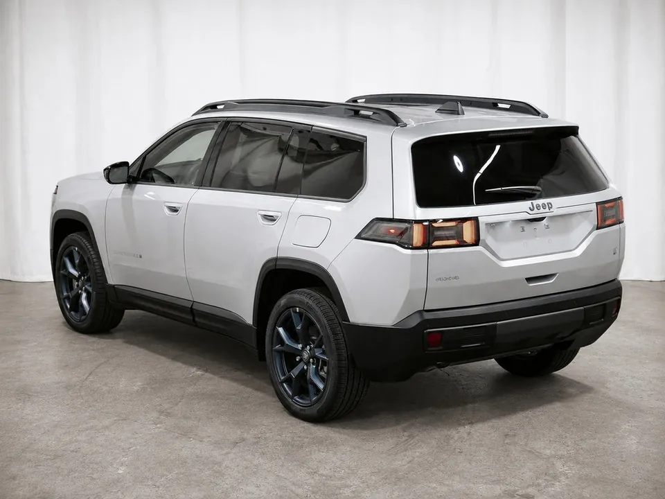 Jeep Cherokee 2026 photo 4