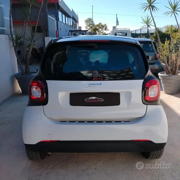 Smart Fortwo 2017 photo 4