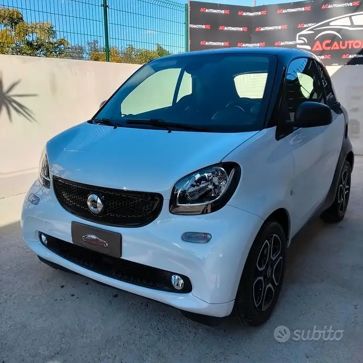 Smart Fortwo 2017 photo 2
