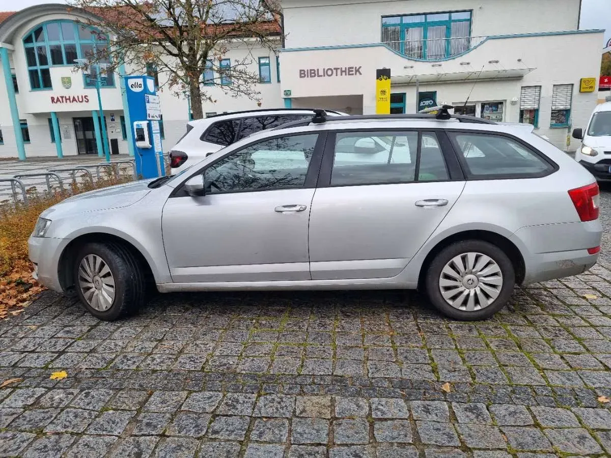 Skoda Octavia 2015 photo 3