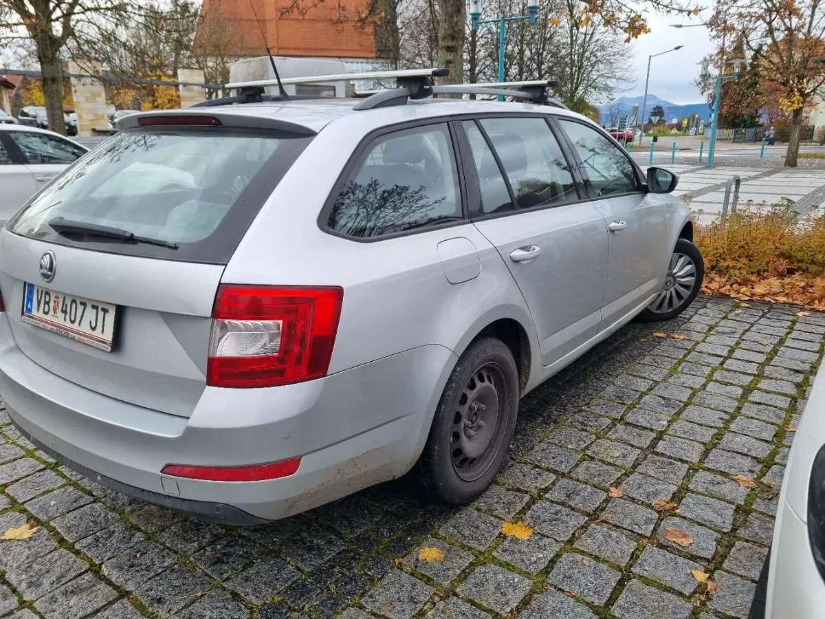 Skoda Octavia 2015 photo 2