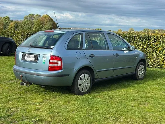Skoda Fabia 2007 photo 3