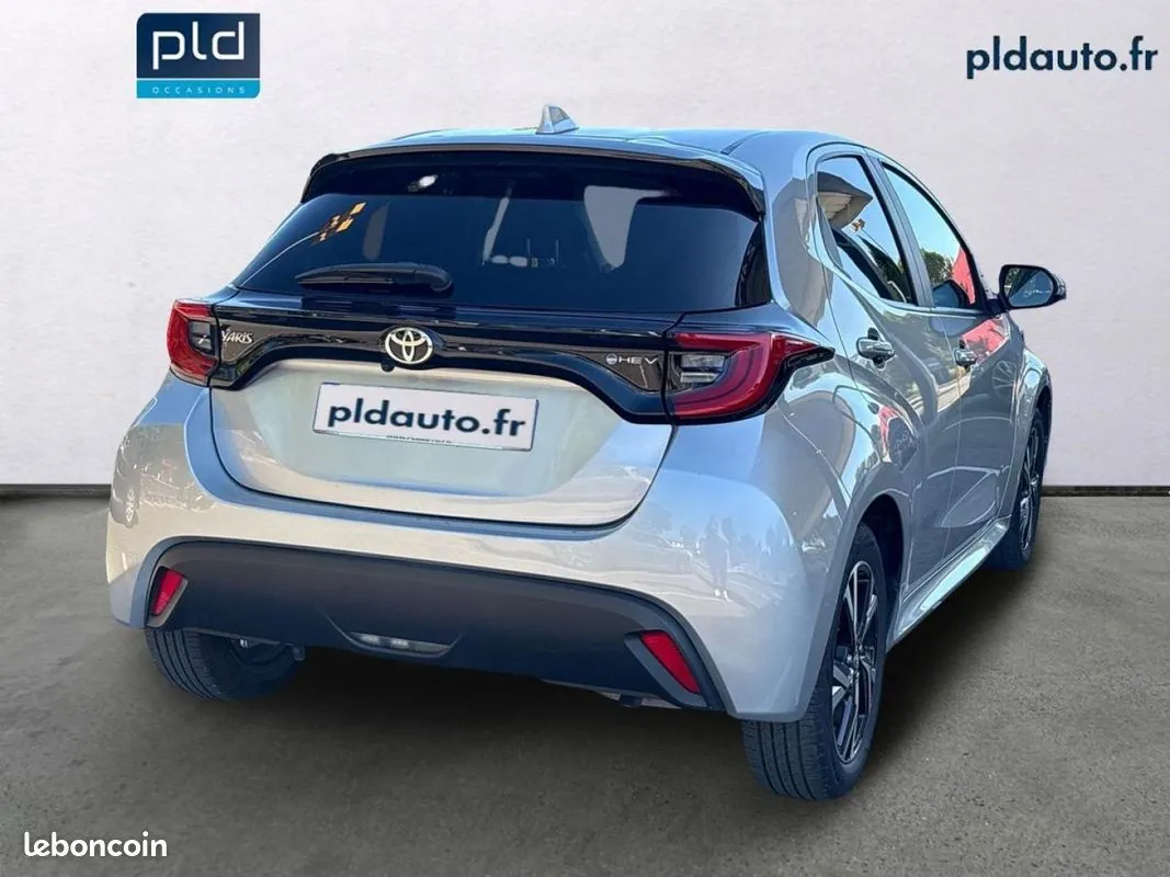 Toyota Yaris 2022 photo 3