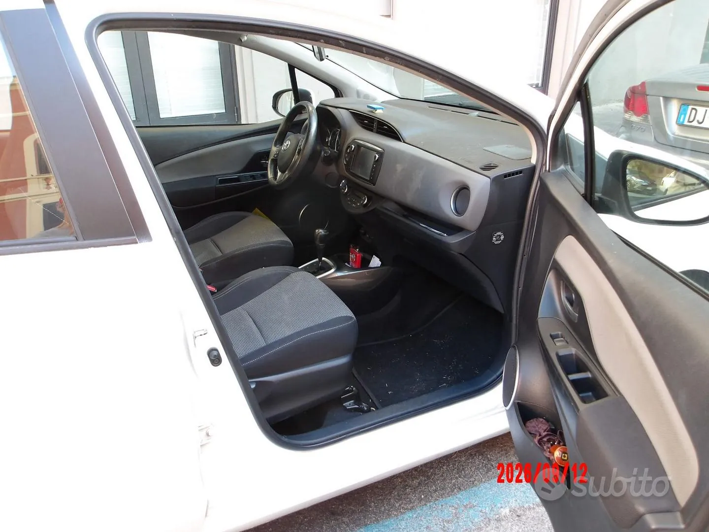 Toyota Yaris 2016 photo 3