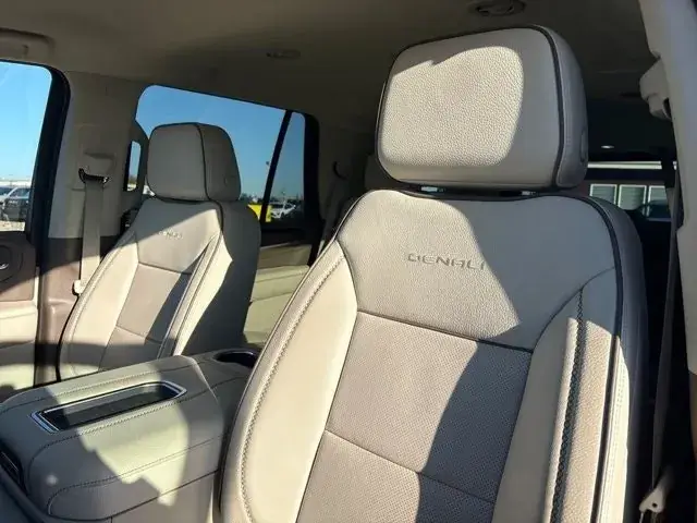 GMC Yukon 2023 photo 5