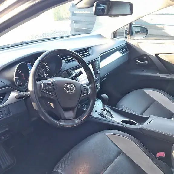 Toyota Avensis 2016 photo 3
