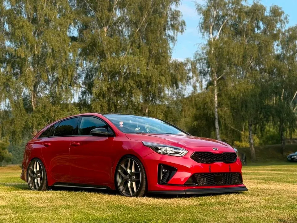 Kia Proceed