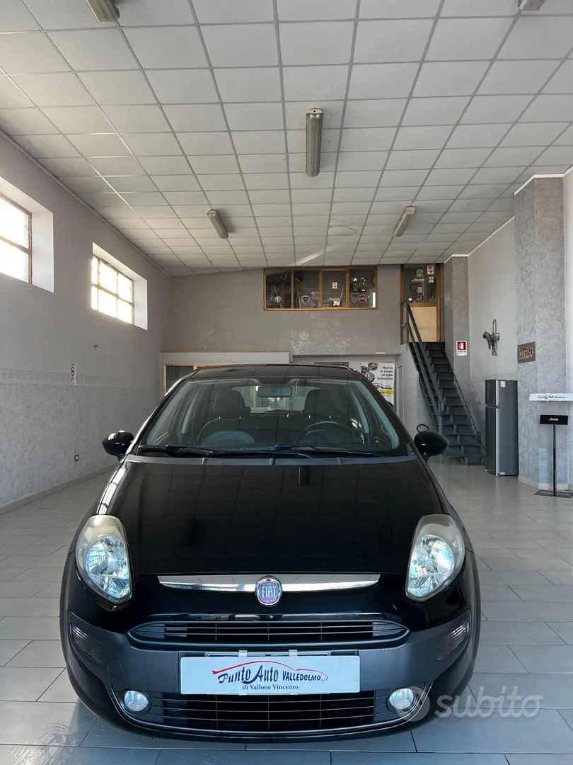 Fiat Punto Evo 2011 photo 2
