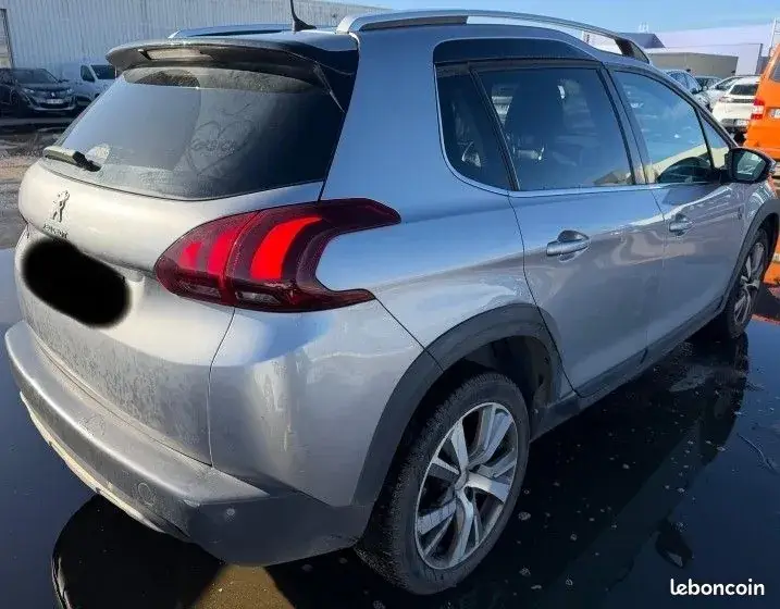Peugeot 2008 2017 photo 3