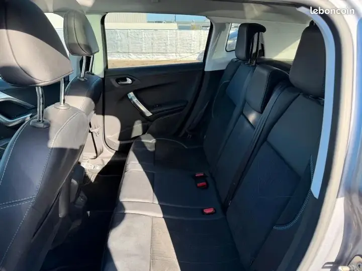 Peugeot 2008 2017 photo 5
