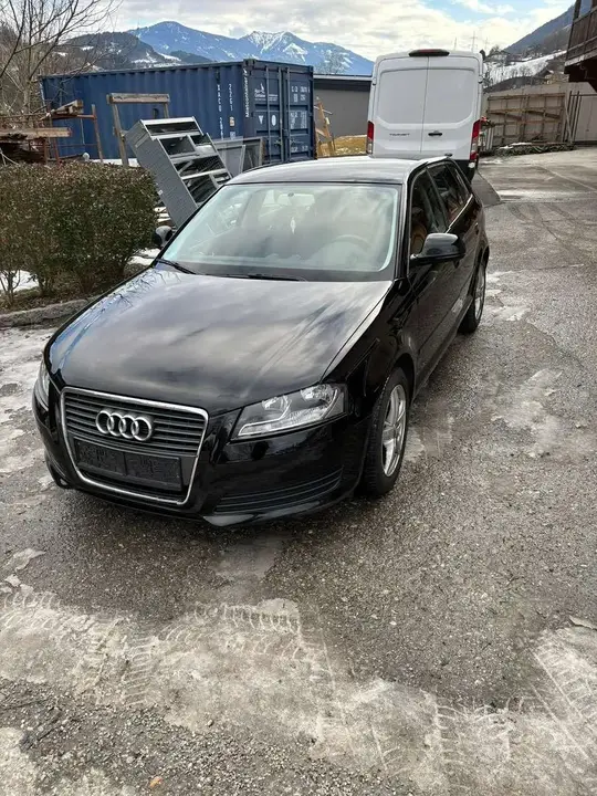 Audi A3 2010 photo 2