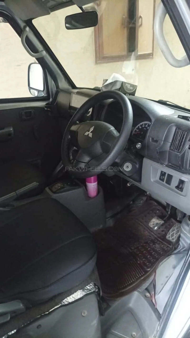 Mitsubishi Minicab