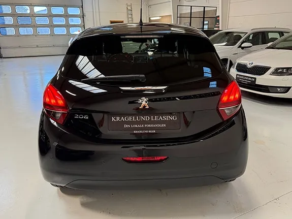 Peugeot 208 2018 photo 4