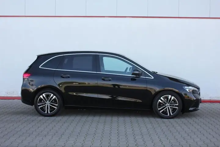 Mercedes-Benz B 180D
