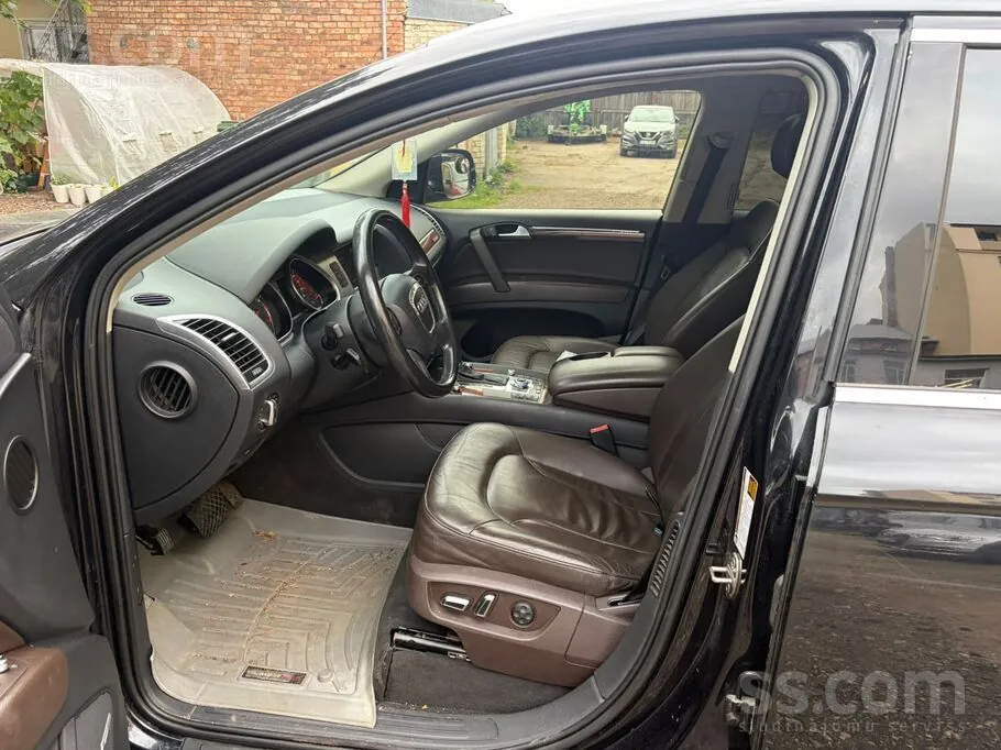 Audi Q7 2011 photo 3