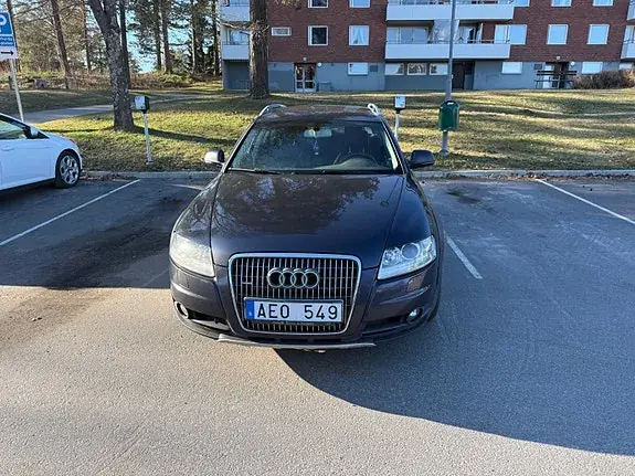 Audi A6 Allroad 2010 photo 2