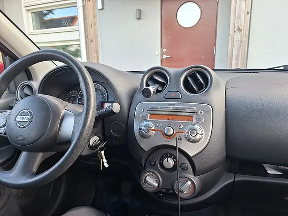 Nissan Micra 2013 photo 4
