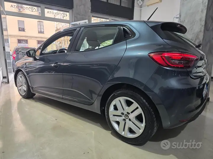 Renault Clio 2021 photo 2