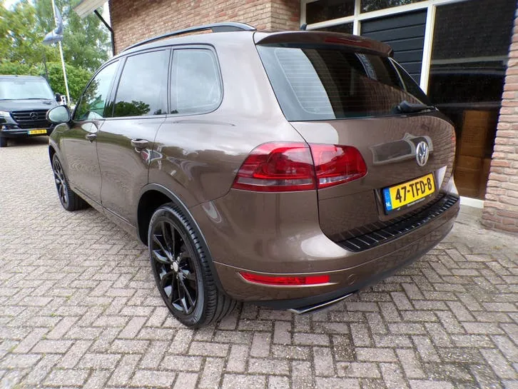 Volkswagen Touareg 2010 photo 3