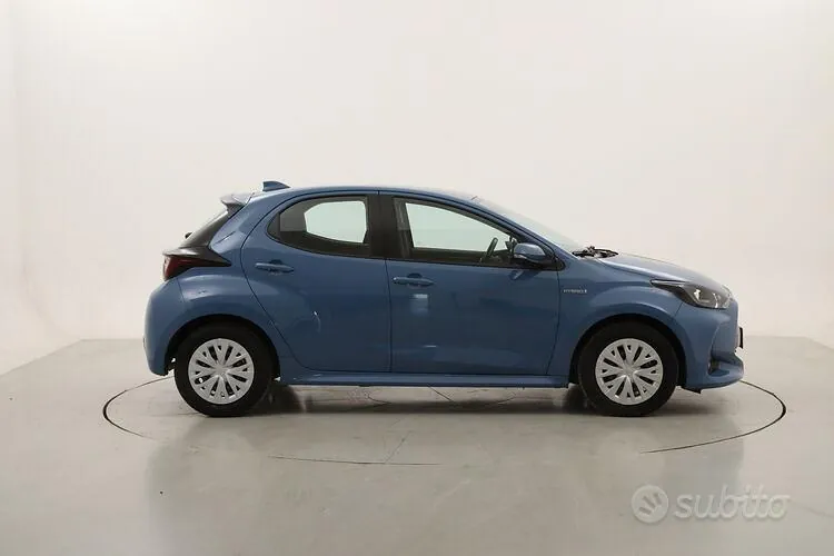 Toyota Yaris 2021 photo 3