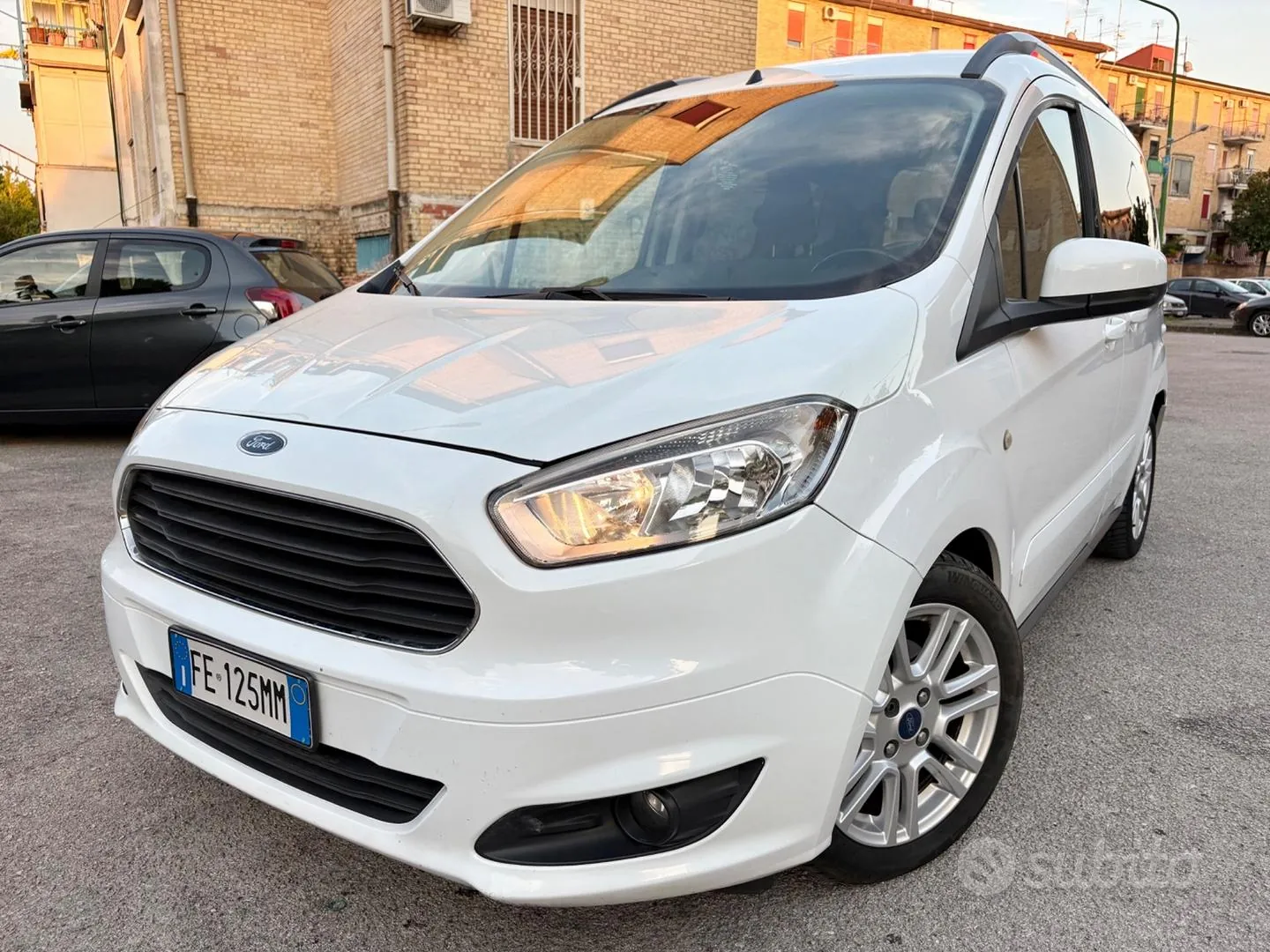 Ford Tourneo Courier 2016 photo 4