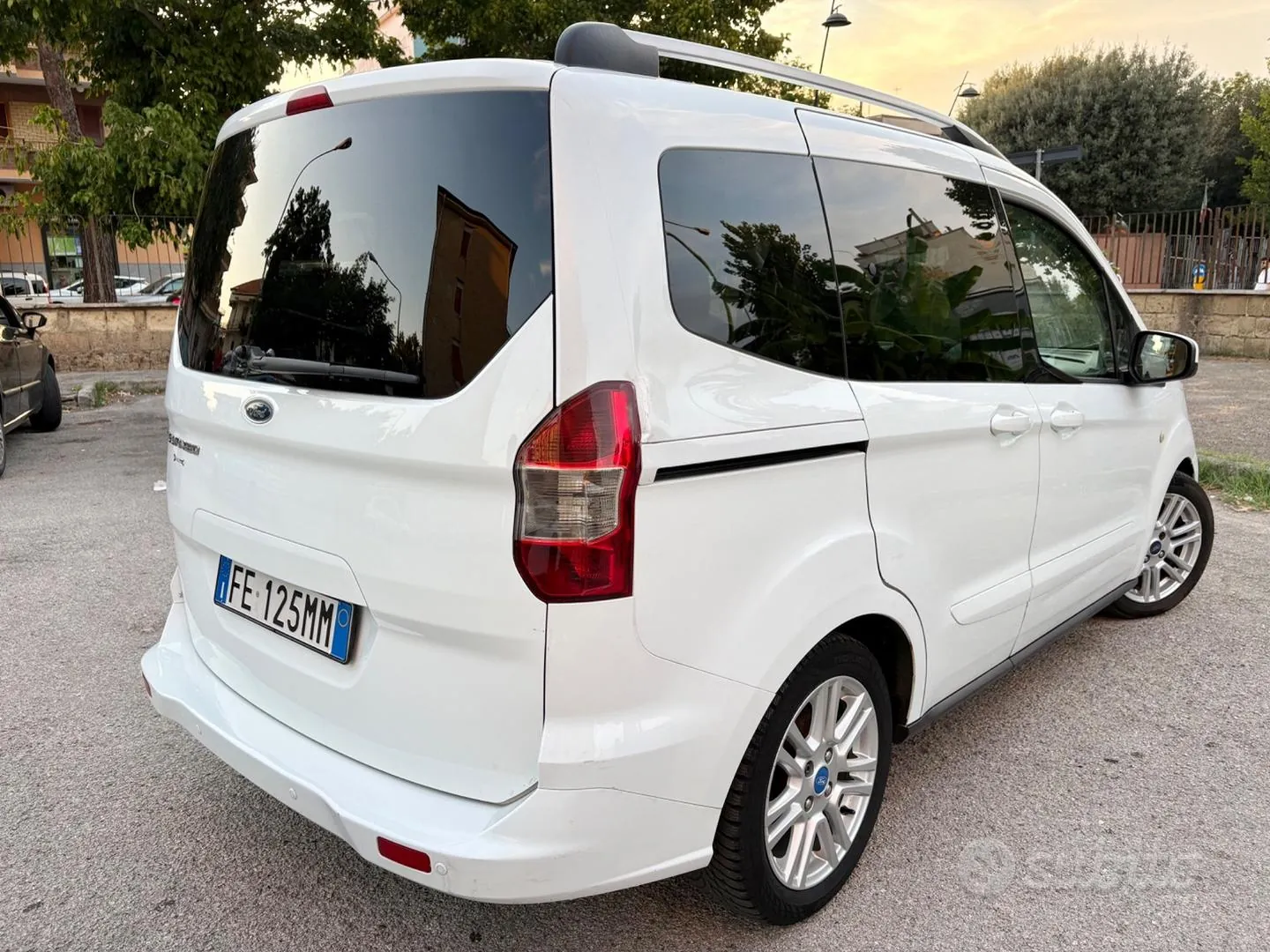 Ford Tourneo Courier 2016 photo 3